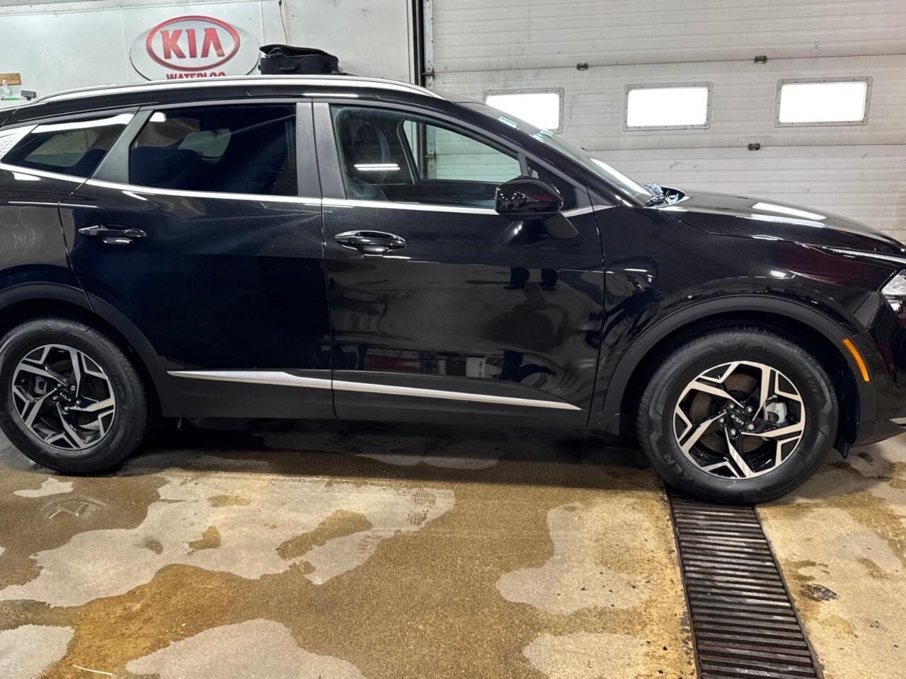 2025 Kia Sportage LX FWD Photo
