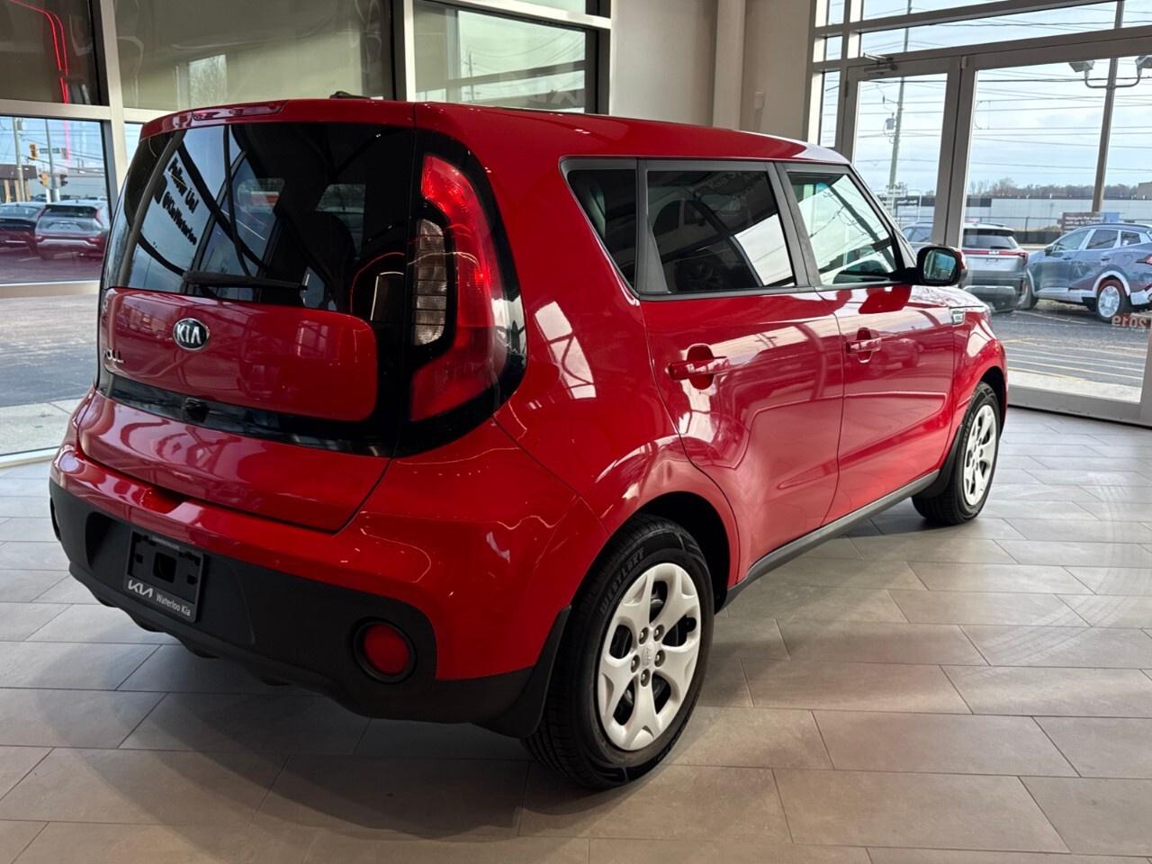 2019 Kia Soul LX Auto Photo4