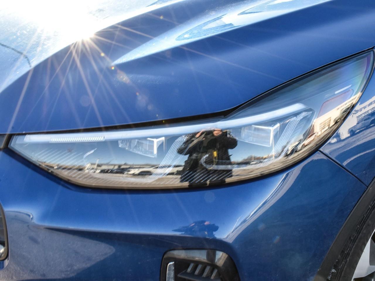 2023 Ford Escape Platinum ACC + Lane Keeping Aid   BLIS Photo