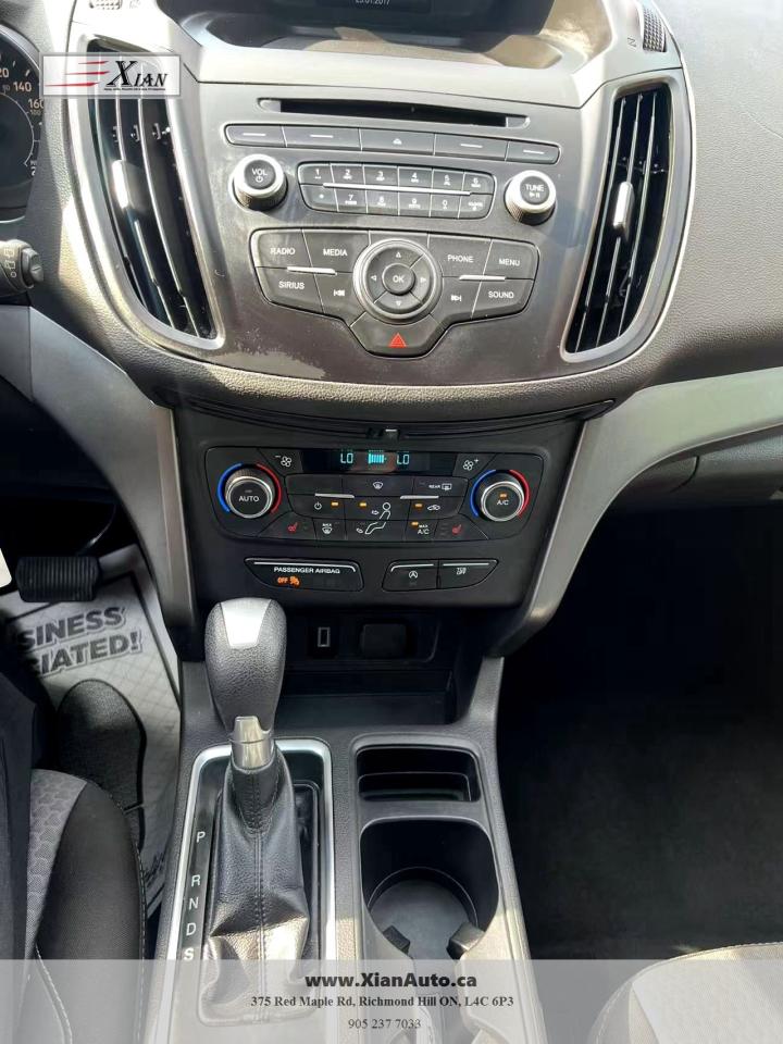 2017 Ford Escape 4WD 4dr SE Photo