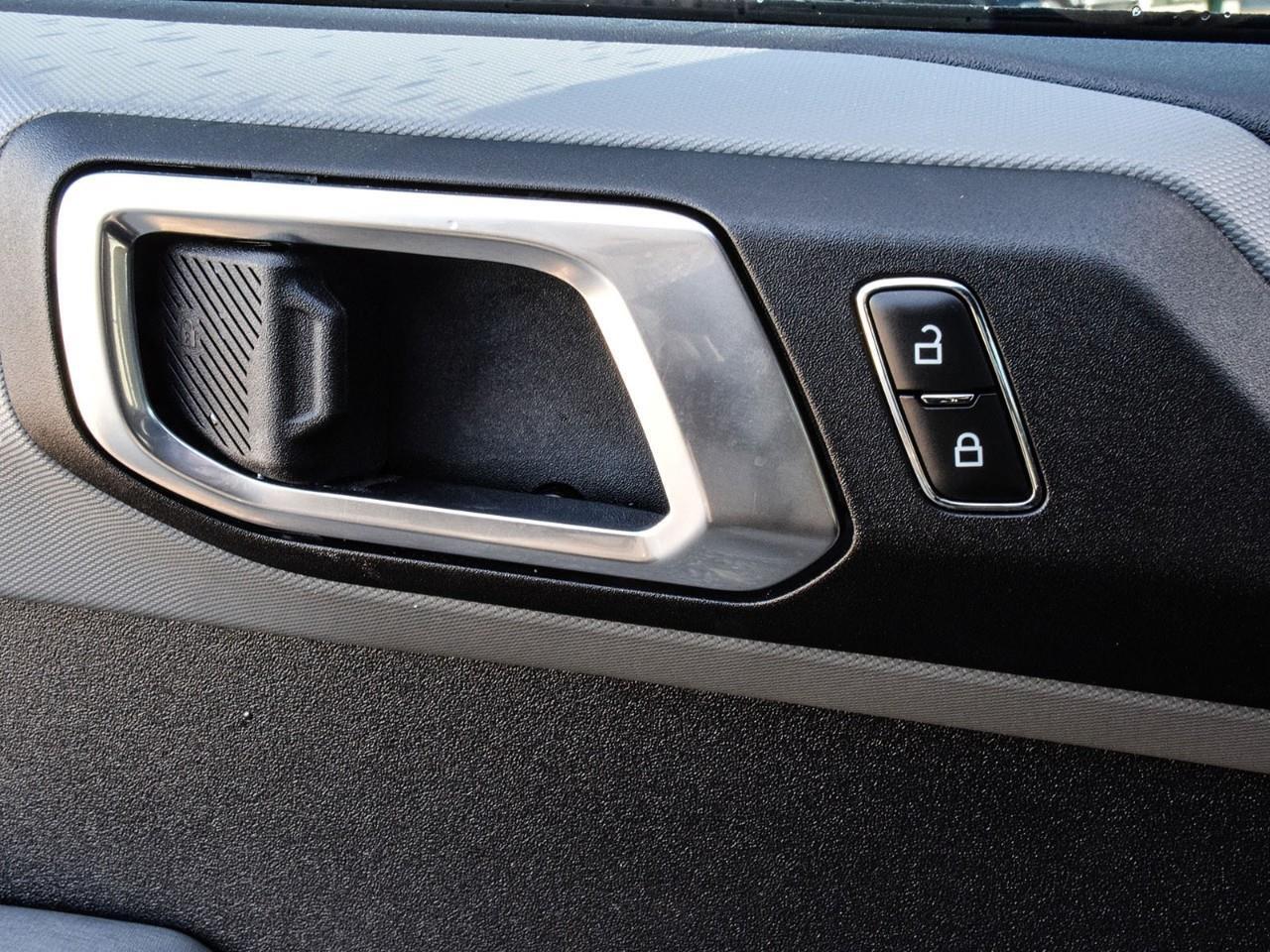 2023 Ford Bronco Big Bend Heated Front Seats   Remote Start Photo