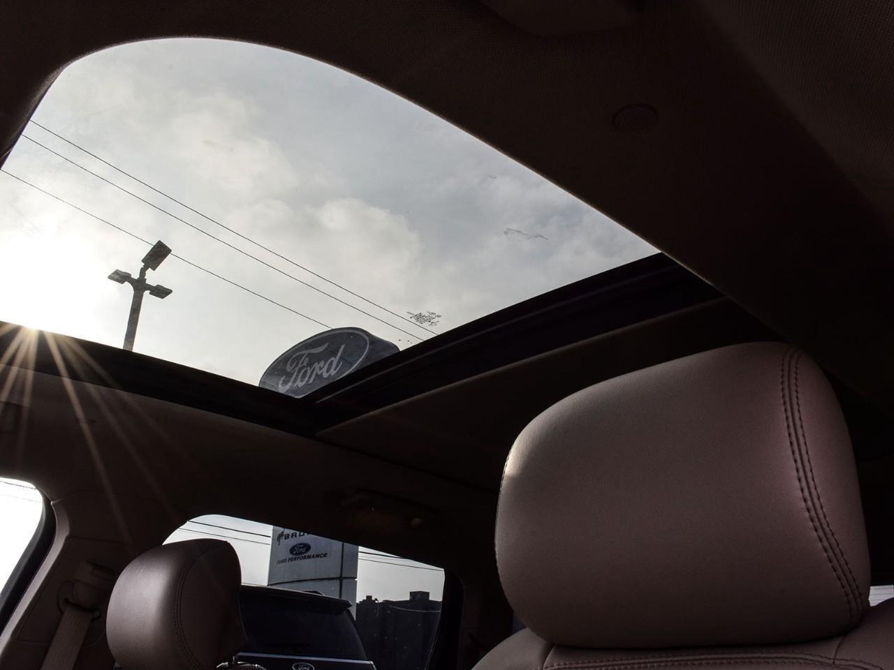 2022 Lincoln Nautilus Reserve 201A Package    Massaging Seats Photo