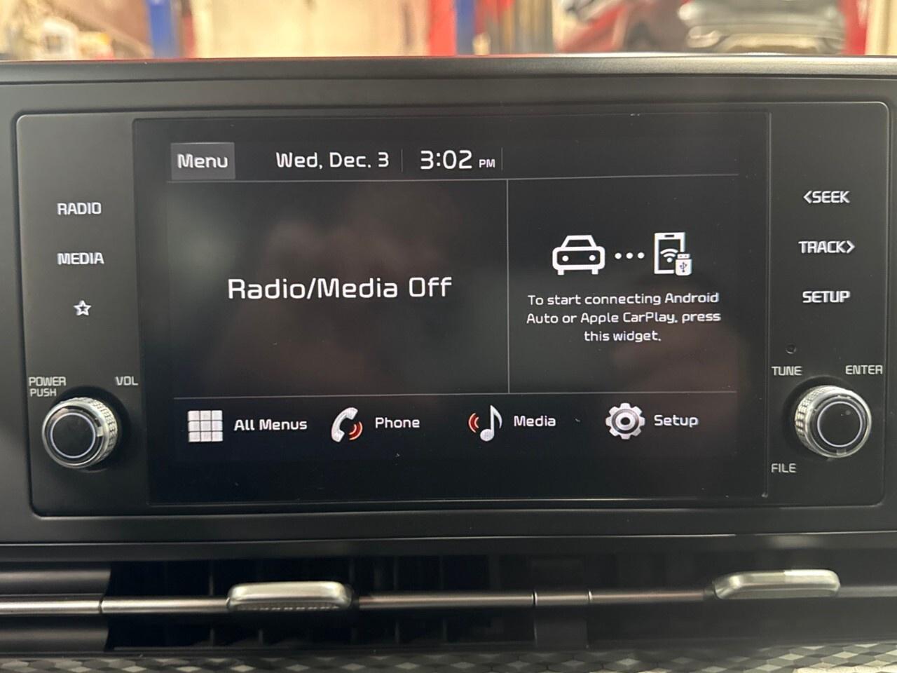 2024 Kia Carnival LX FWD Photo