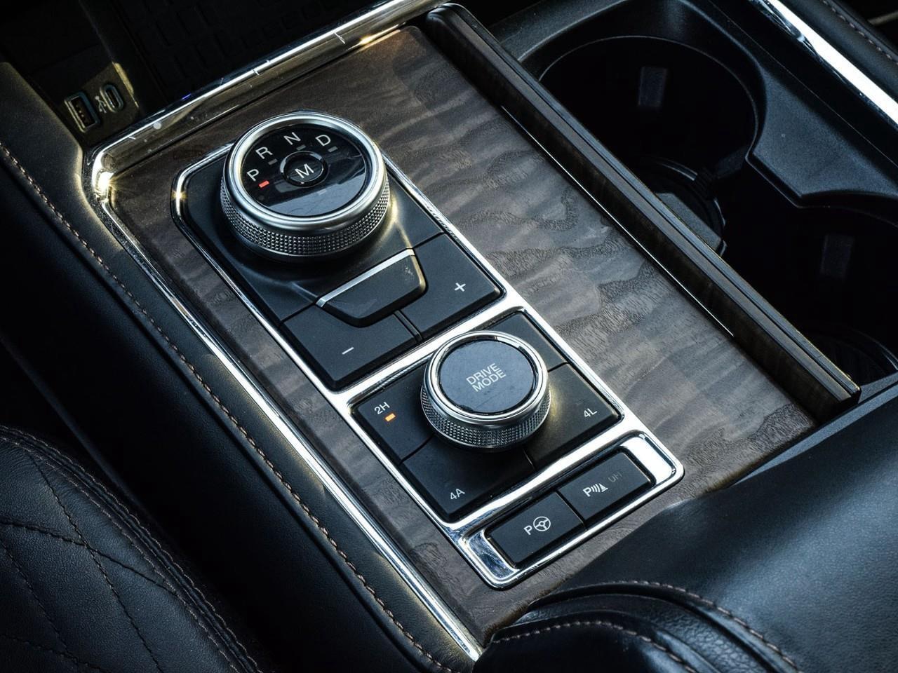 2021 Ford Expedition Platinum 7 Passenger   Panoroof   Power Liftgate Photo