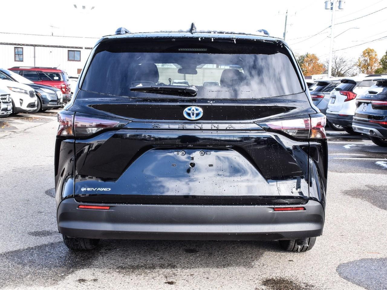 2025 Toyota Sienna LE 8-Passenger Lane Keeping Aid   BLIS   Push Butt Photo3
