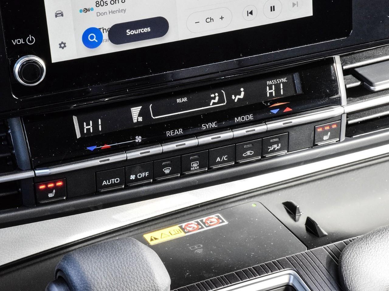 2025 Toyota Sienna LE 8-Passenger Lane Keeping Aid   BLIS   Push Butt Photo