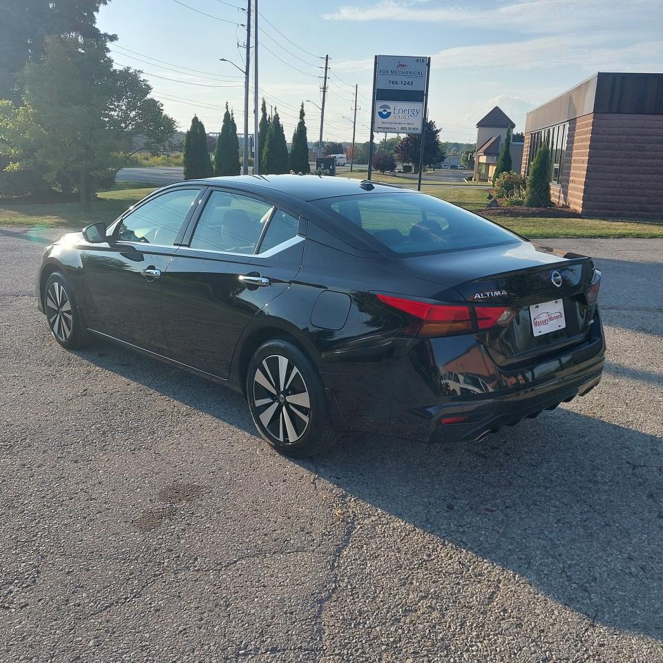 2019 Nissan Altima 2.5 SV Sedan Photo