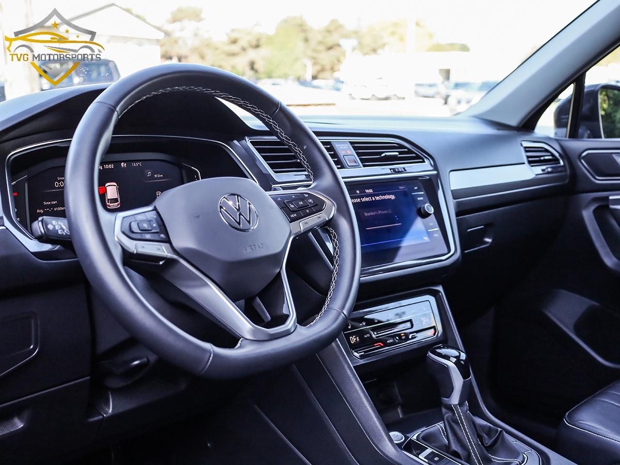 2024 Volkswagen Tiguan Comfortline PANO  ROOF - NEW TIRES FINANCE 5.99% O Photo