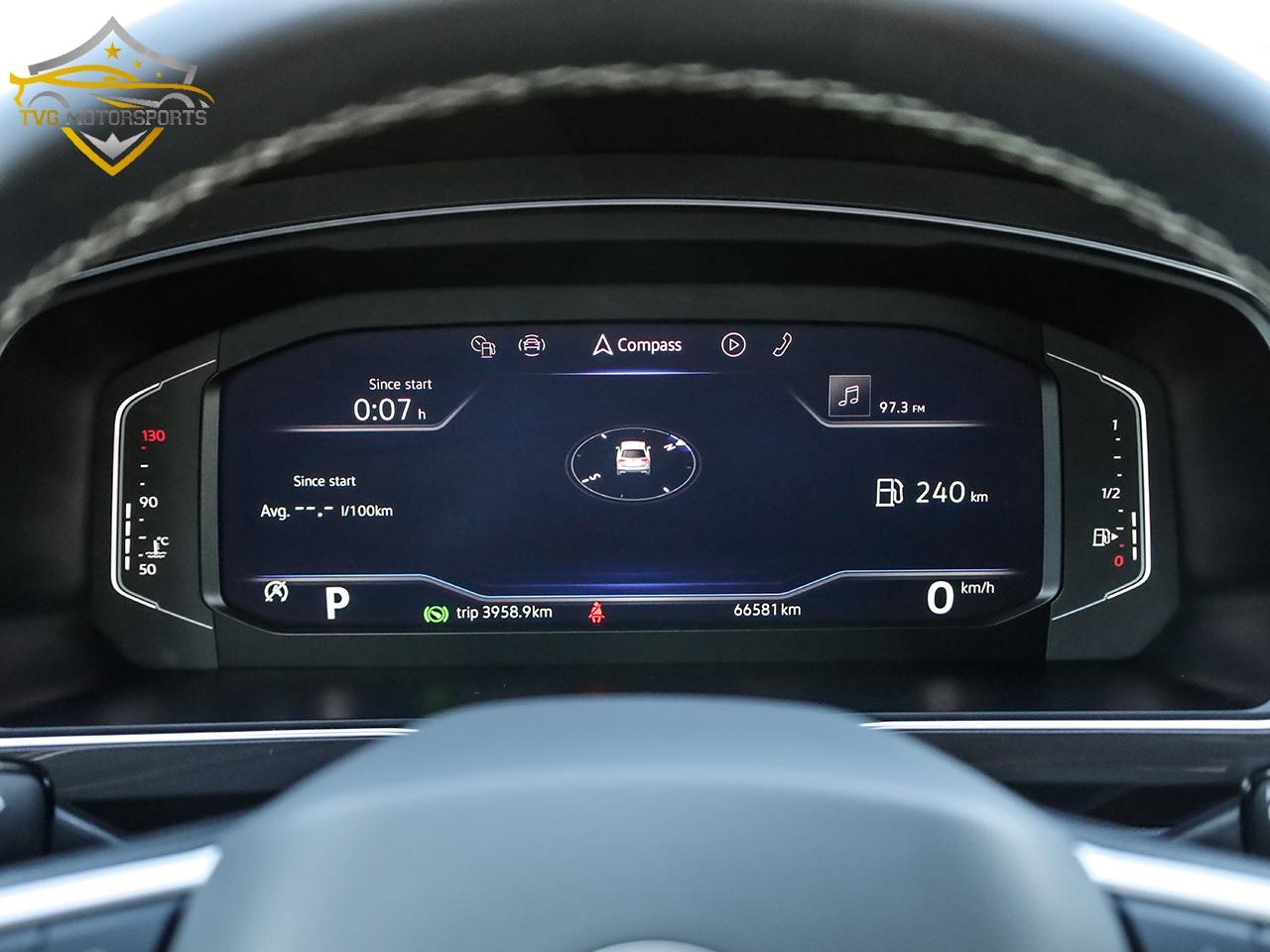 2024 Volkswagen Tiguan Comfortline PANO  ROOF - NEW TIRES FINANCE 5.99% O Photo