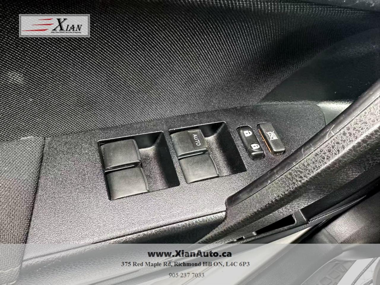 2018 Toyota Corolla LE CVT/ LOW KM/BACK UP CAMERA Photo