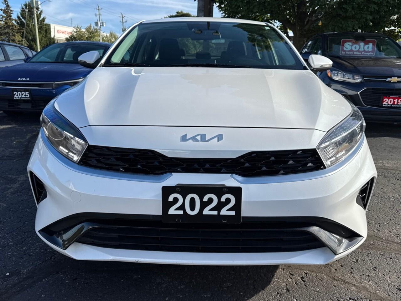 2022 Kia Forte EX IVT Photo