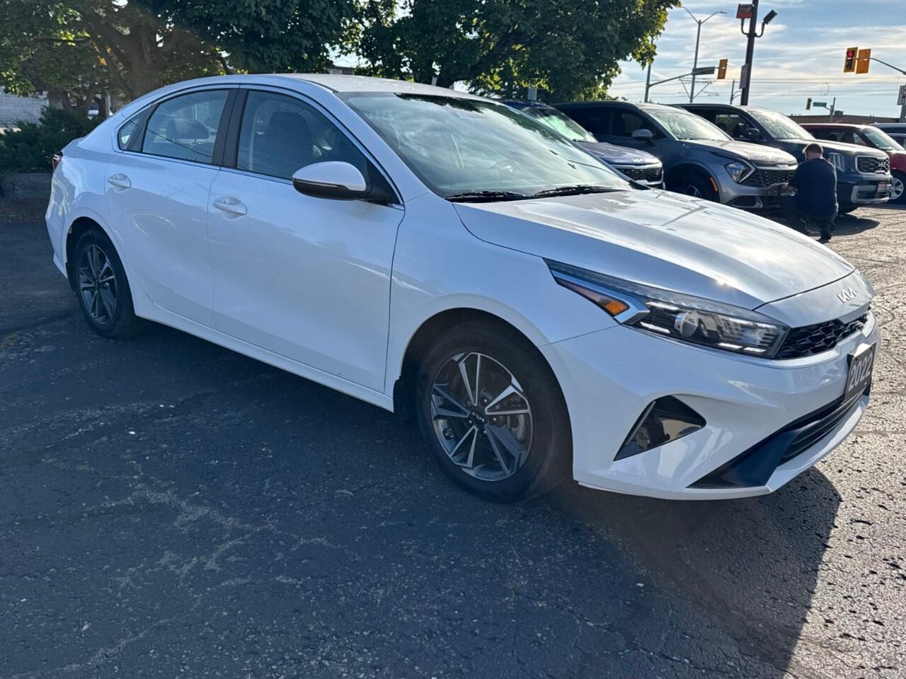 2022 Kia Forte EX IVT Photo