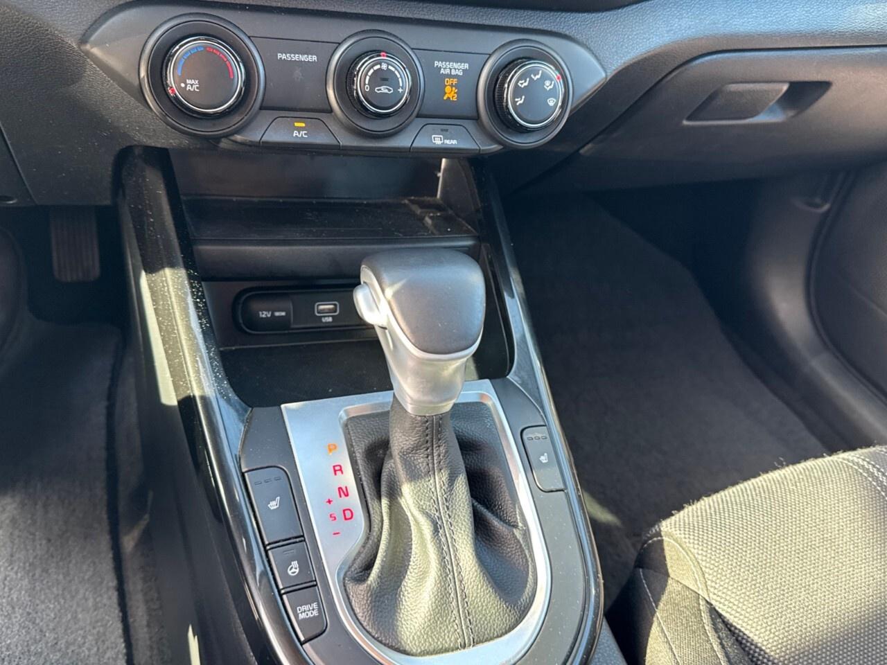 2022 Kia Forte EX IVT Photo