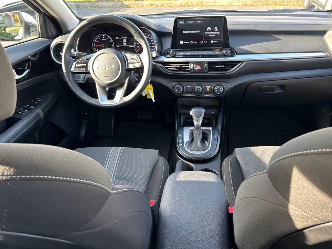 2022 Kia Forte EX IVT Photo