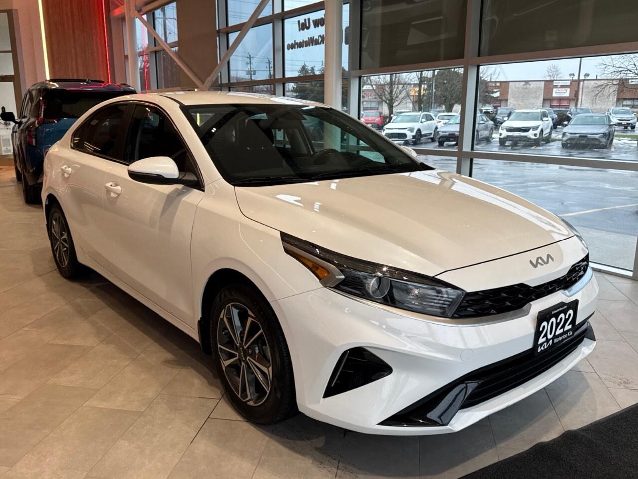 2022 Kia Forte EX IVT Photo