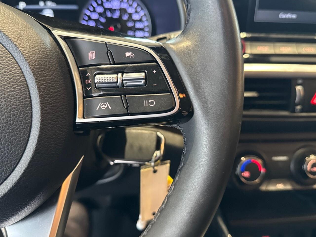 2022 Kia Forte EX IVT Photo