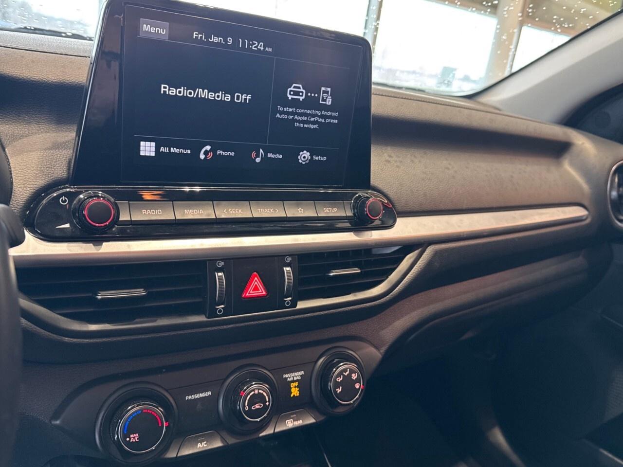 2022 Kia Forte EX IVT Photo