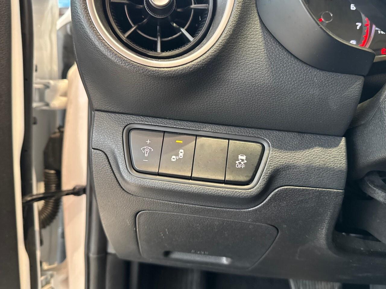 2022 Kia Forte EX IVT Photo