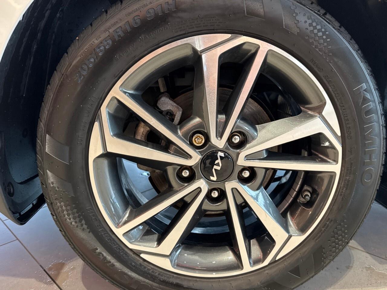 2022 Kia Forte EX IVT Photo