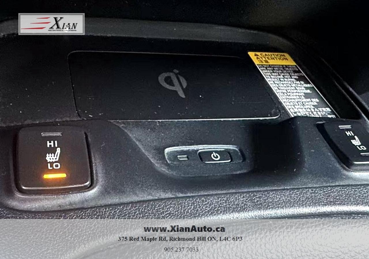 2020 Toyota Corolla LE, SUNROOF, HEATED STEERING WHEEL Photo