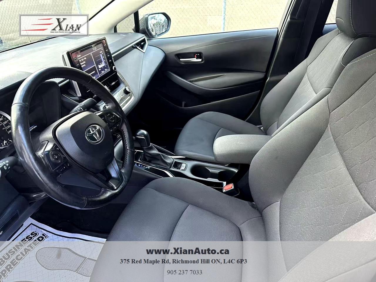 2020 Toyota Corolla LE, SUNROOF, HEATED STEERING WHEEL Photo