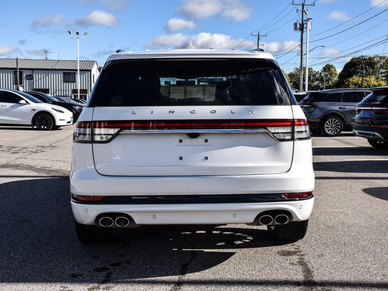 2023 Lincoln Aviator Reserve Jet Package   ACC + Lane Keeping Photo4