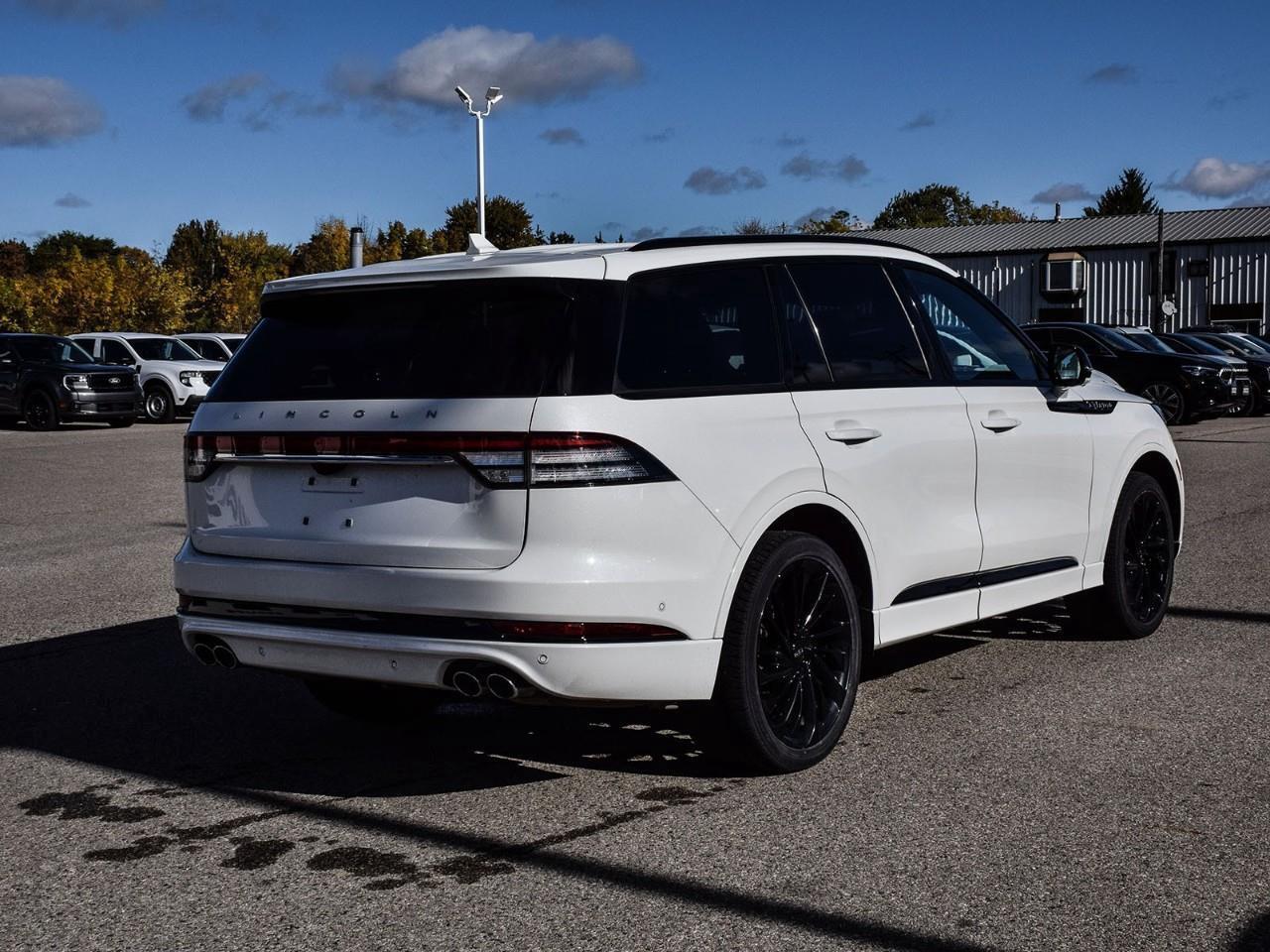 2023 Lincoln Aviator Reserve Jet Package   ACC + Lane Keeping Photo