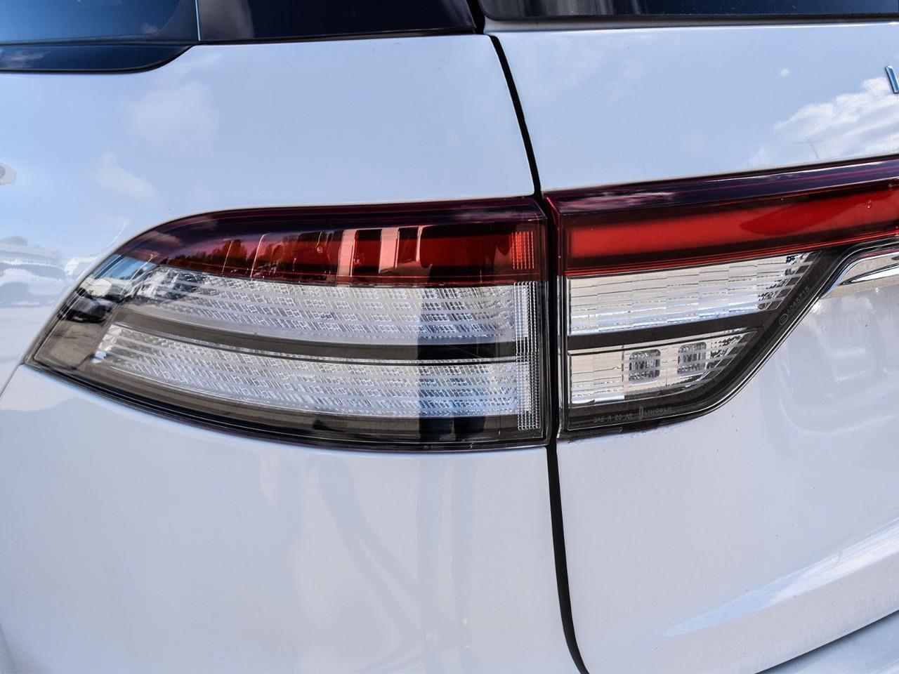 2023 Lincoln Aviator Reserve Jet Package   ACC + Lane Keeping Photo