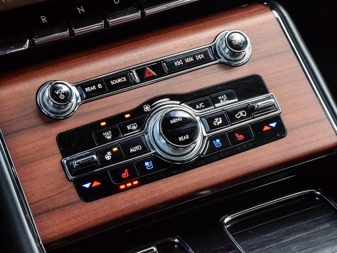 2023 Lincoln Aviator Reserve Jet Package   ACC + Lane Keeping Photo