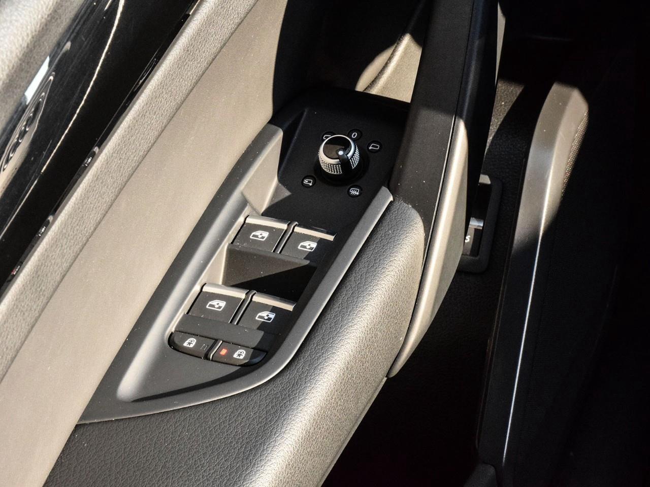 2022 Audi Q5 45 Progressiv Panoramic Sunroof   Heated Seats Photo