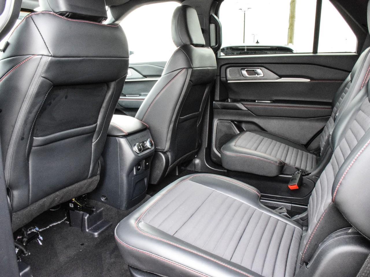 2025 Ford Explorer ST-Line 5.49% 84m O.A.C   ACC + Lane Keeping Photo