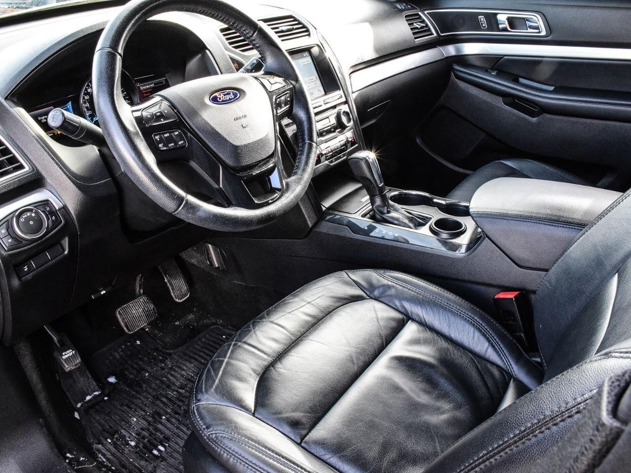 2017 Ford Explorer XLT Heated Leather Seats   Navigation Photo