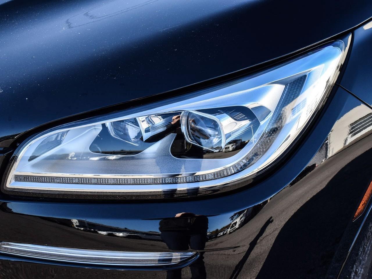 2023 Lincoln Corsair Reserve Jet Appearance Package   Nav Photo