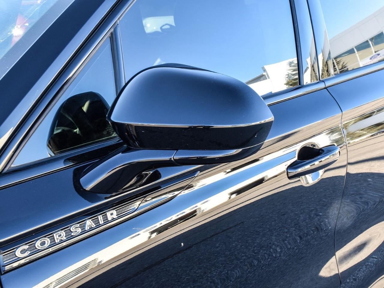 2023 Lincoln Corsair Reserve Jet Appearance Package   Nav Photo