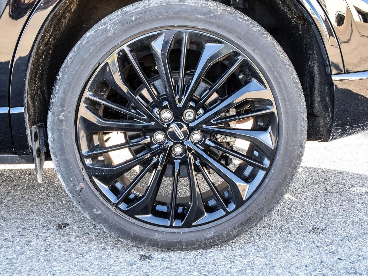 2023 Lincoln Corsair Reserve Jet Appearance Package   Nav Photo