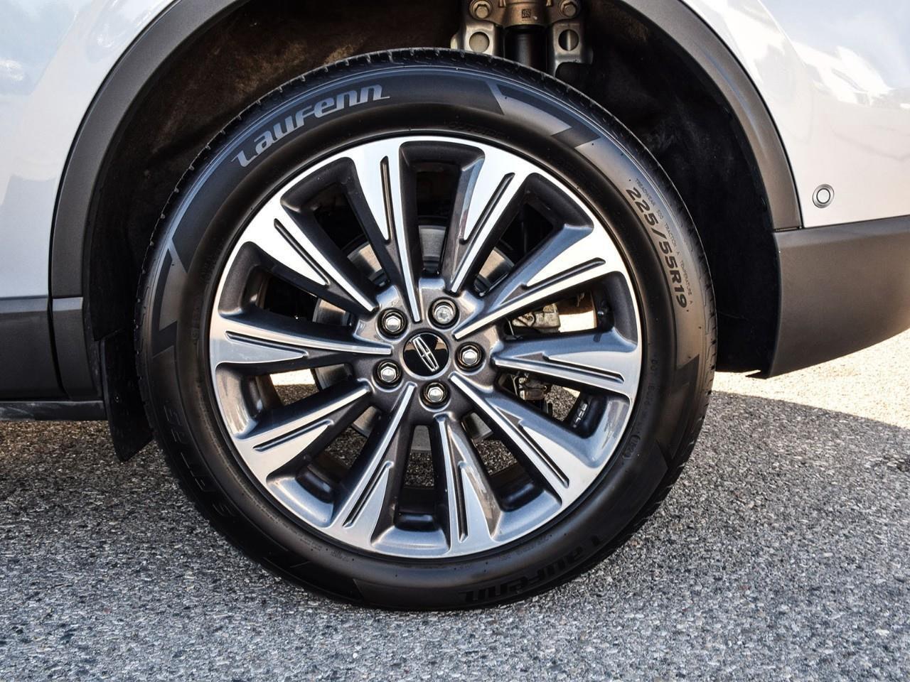 2022 Lincoln Corsair Reserve Panoramic Sunroof   ACC + Lane Keeping Photo