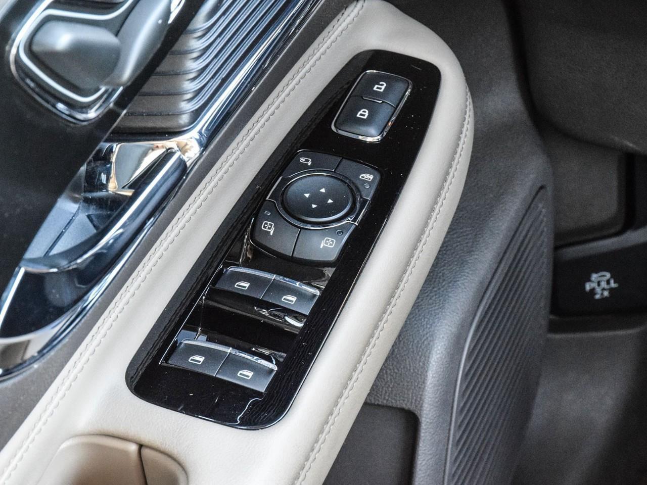 2022 Lincoln Corsair Reserve Panoramic Sunroof   ACC + Lane Keeping Photo