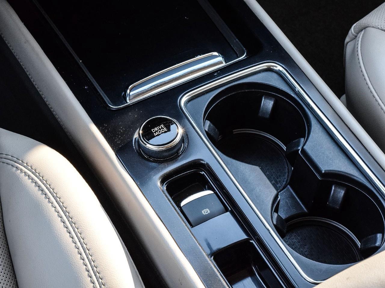 2022 Lincoln Corsair Reserve Panoramic Sunroof   ACC + Lane Keeping Photo