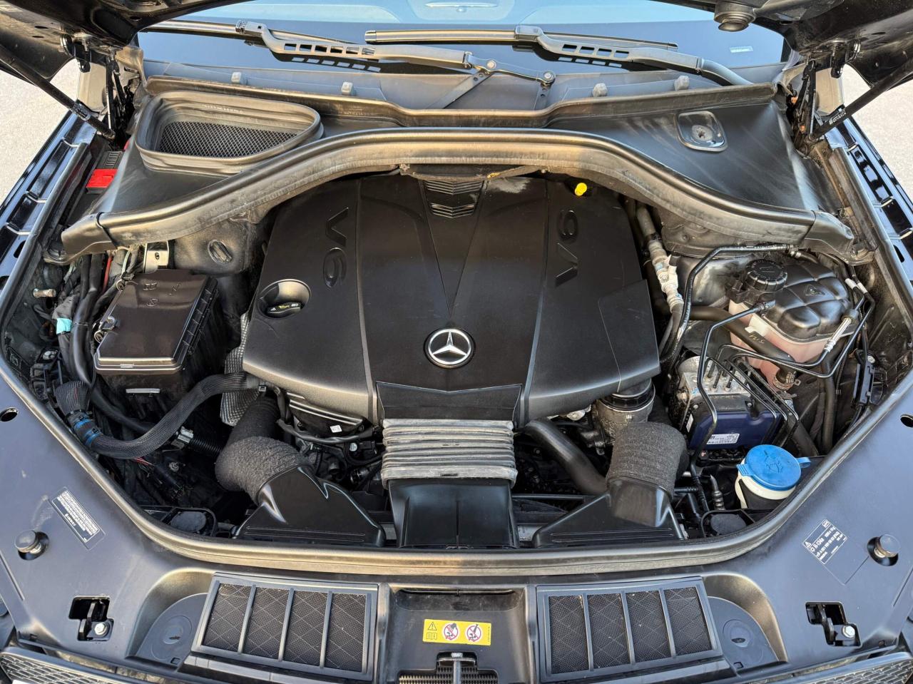 2015 Mercedes-Benz GL-Class GL 350 BlueTEC 4MATIC AMG PKG  ACCIDENT FREE CERTI Photo