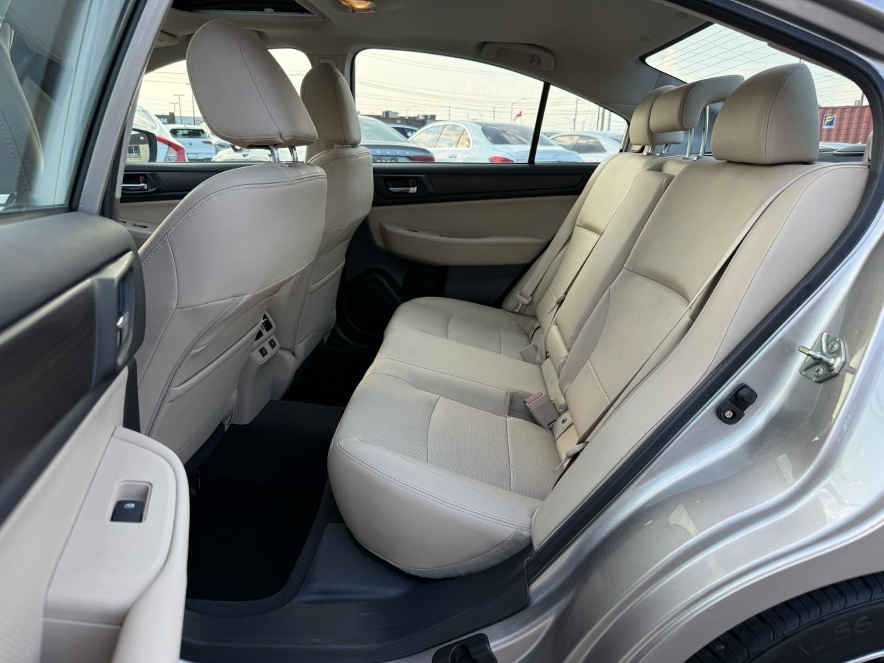 2016 Subaru Legacy 3.6R Limited  ACCIDENT FREE 1-OWNER Photo