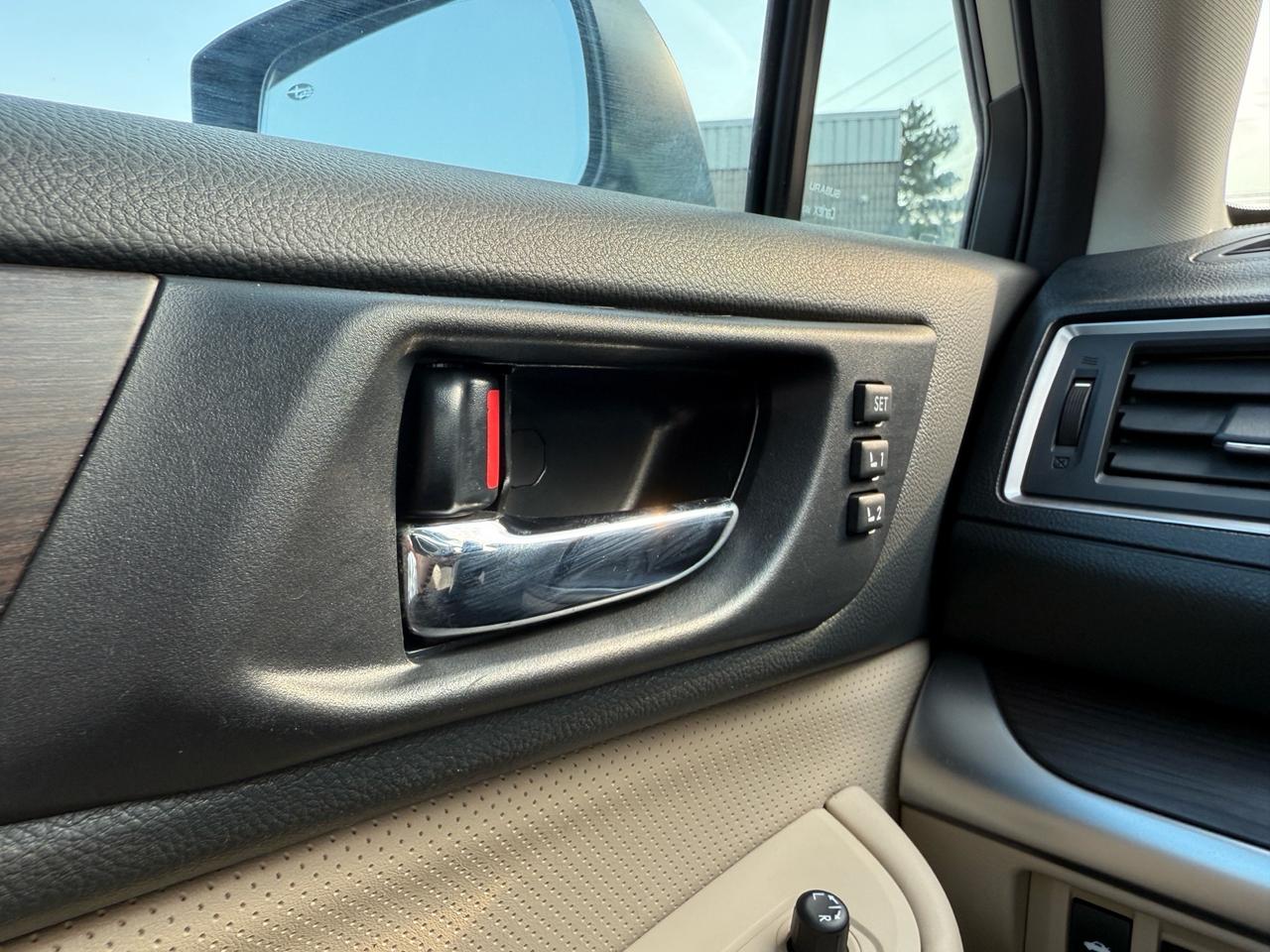 2016 Subaru Legacy 3.6R Limited  ACCIDENT FREE 1-OWNER CERTIFIED Photo