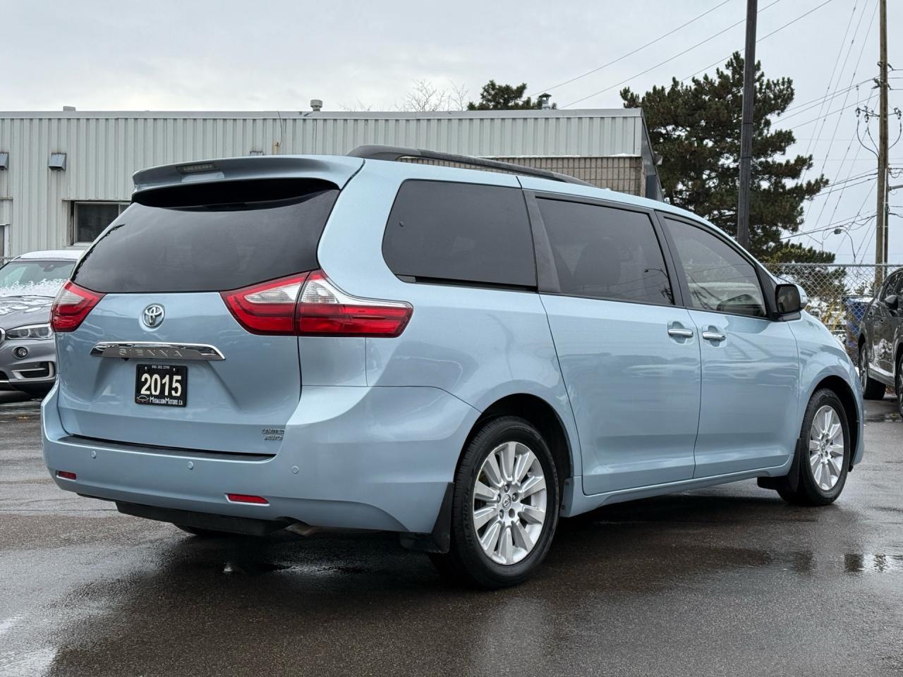 2015 Toyota Sienna XLE Limited 7-Pass AWD  ACCIDENT FREE DVD CERTIFIE Photo4
