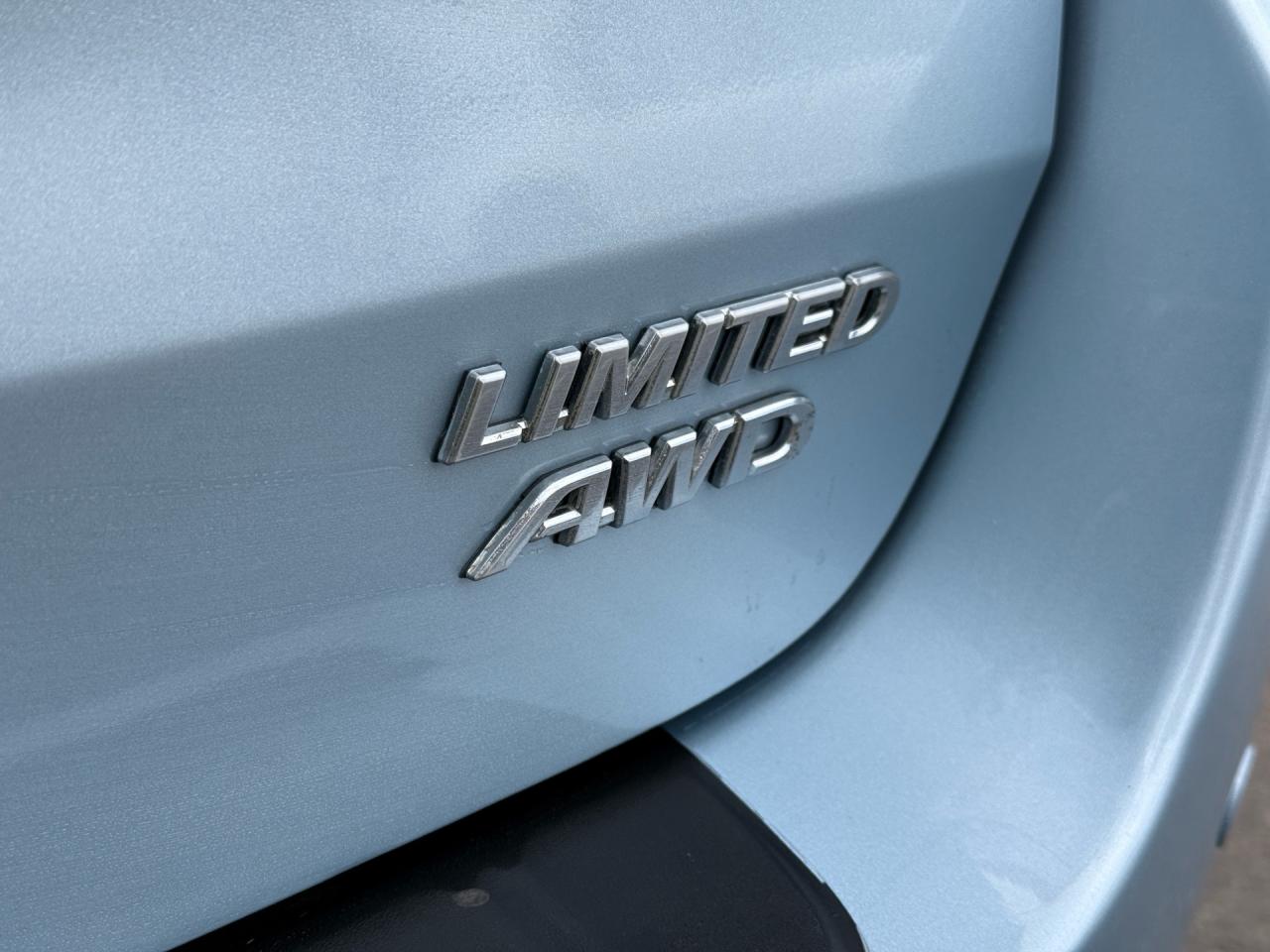 2015 Toyota Sienna XLE Limited 7-Pass AWD  ACCIDENT FREE DVD CERTIFIE Photo