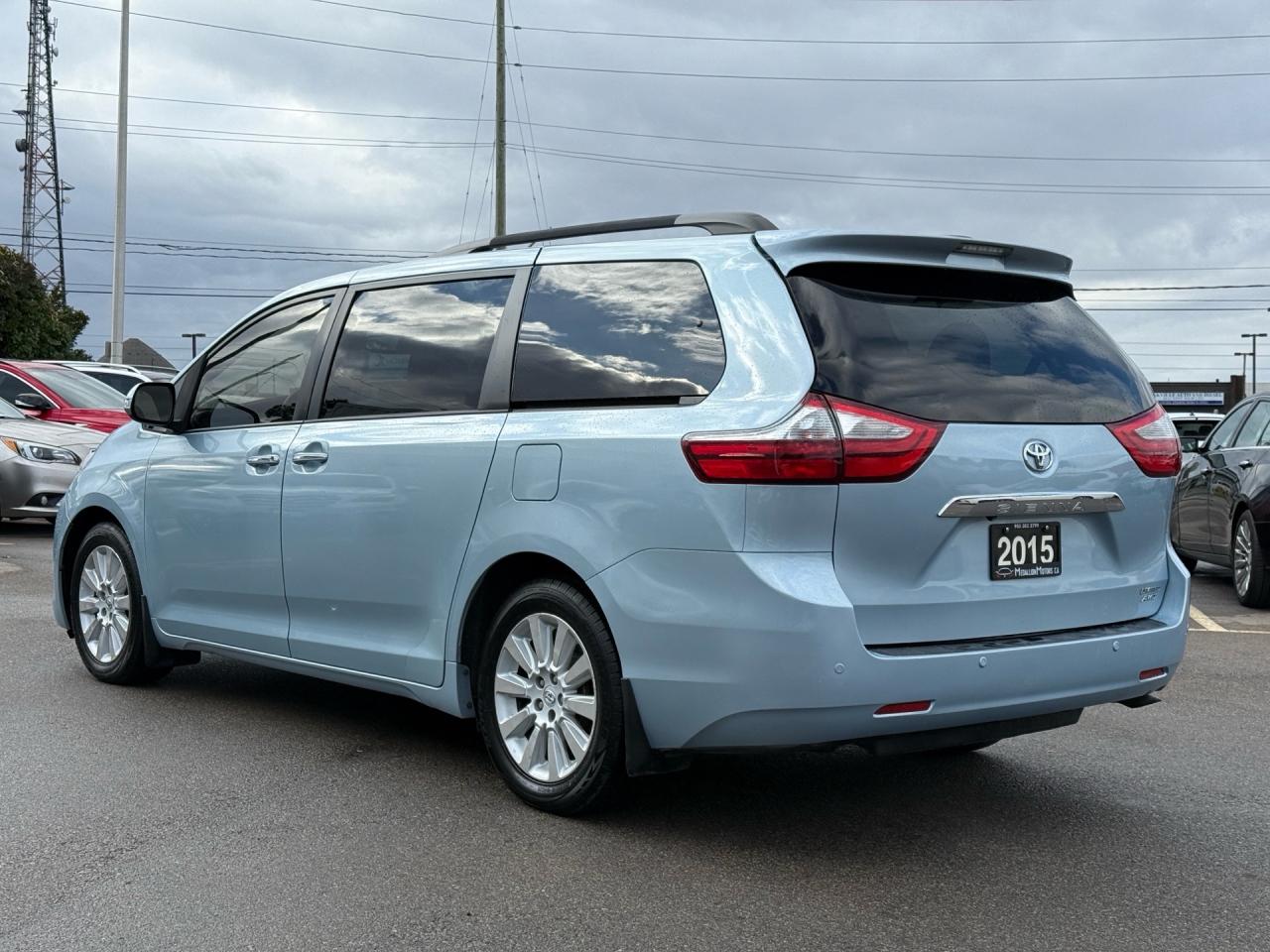 2015 Toyota Sienna XLE Limited 7-Pass AWD  ACCIDENT FREE DVD CERTIFIE Photo