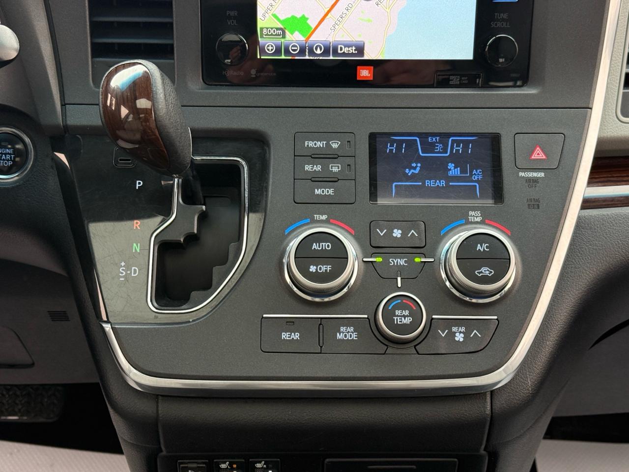 2015 Toyota Sienna XLE Limited 7-Pass AWD  ACCIDENT FREE DVD CERTIFIE Photo