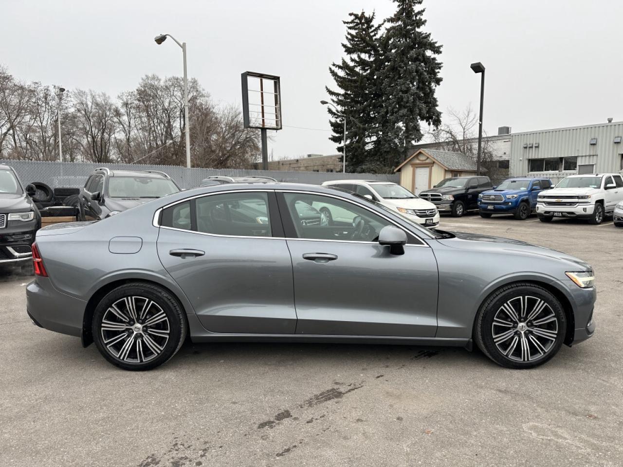 2020 Volvo S60 T6 AWD Inscription   ACCIDENT FREE   MINT Photo