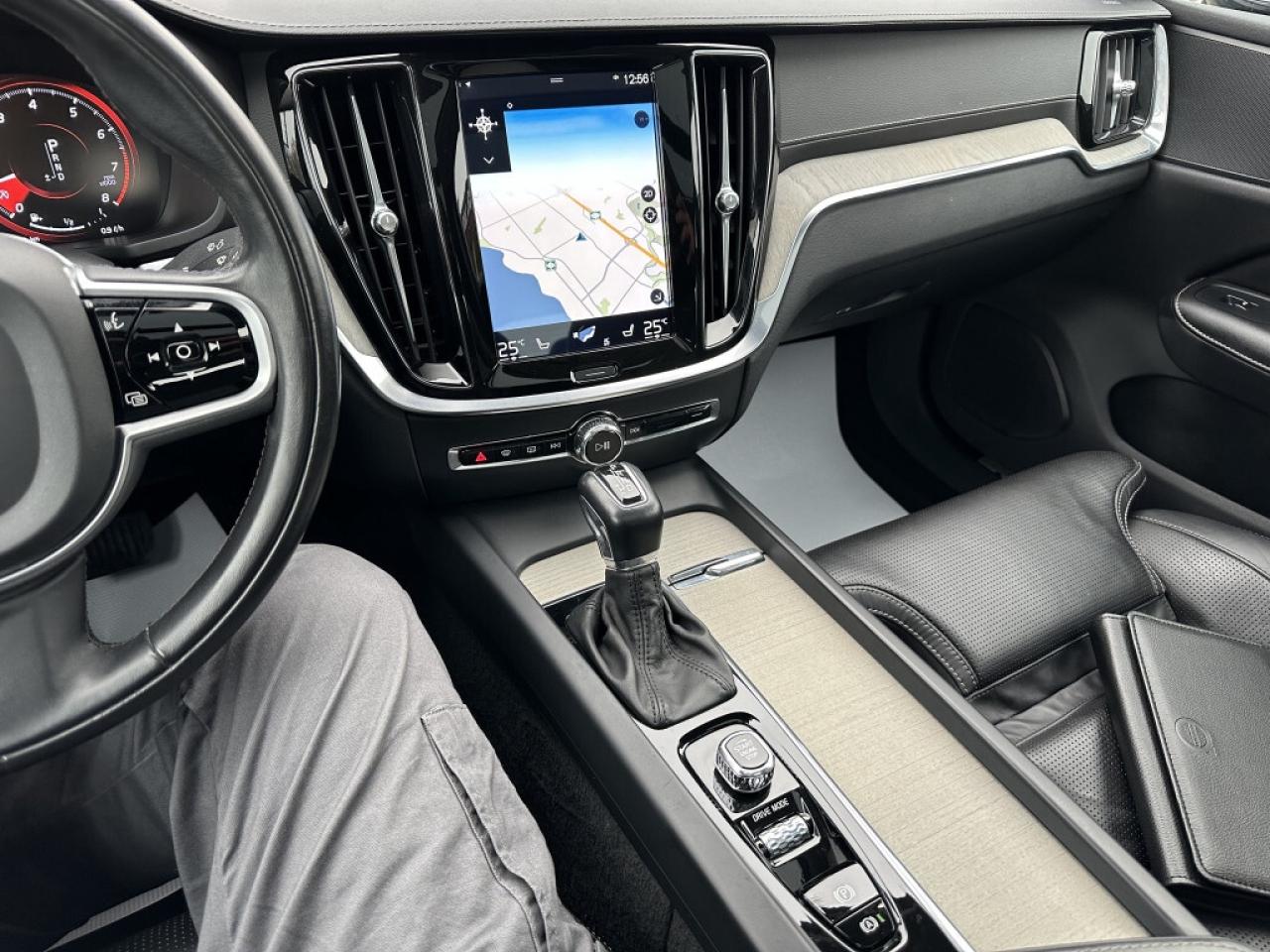 2020 Volvo S60 T6 AWD Inscription   ACCIDENT FREE   MINT Photo