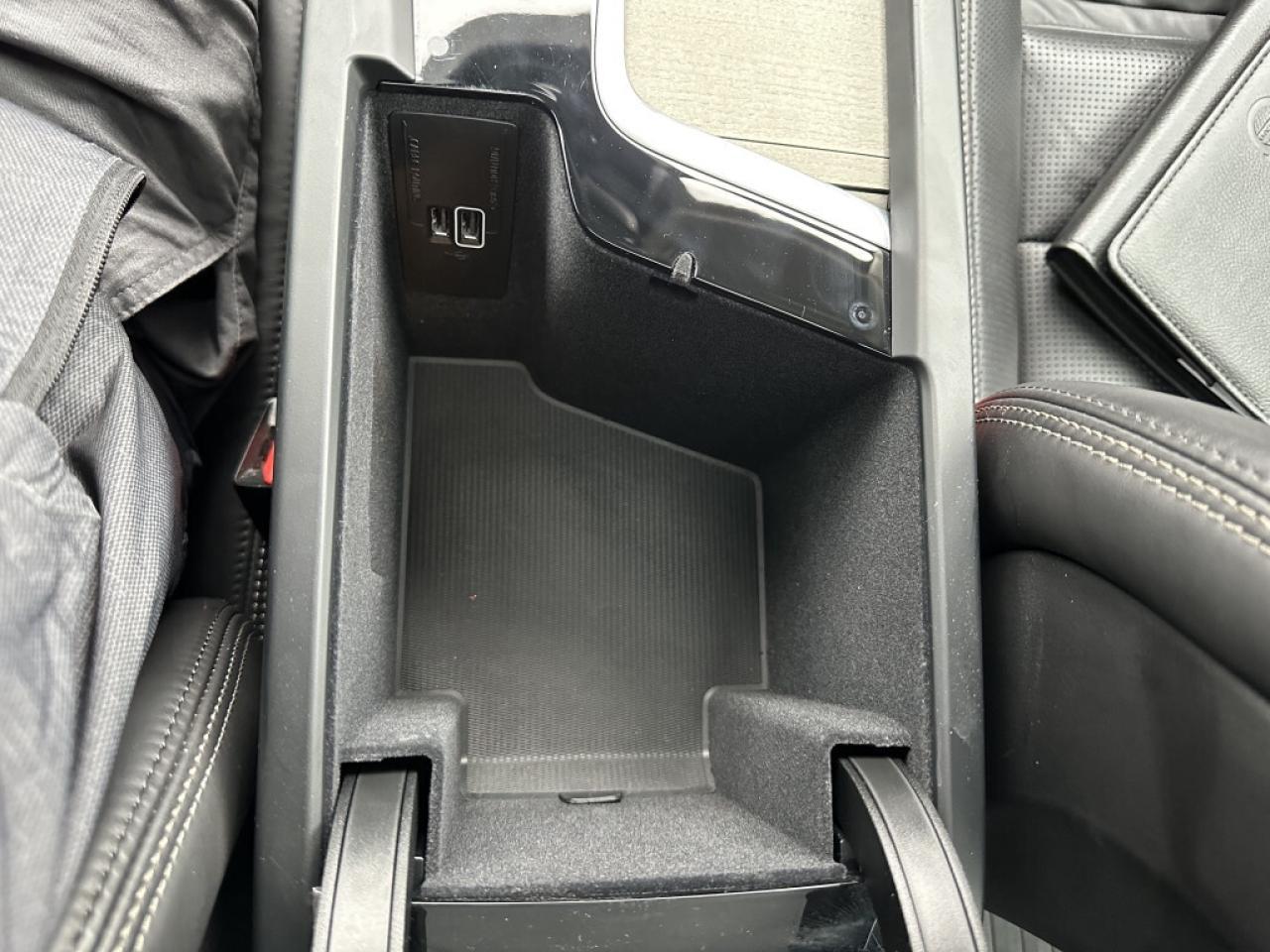 2020 Volvo S60 T6 AWD Inscription   ACCIDENT FREE   MINT Photo