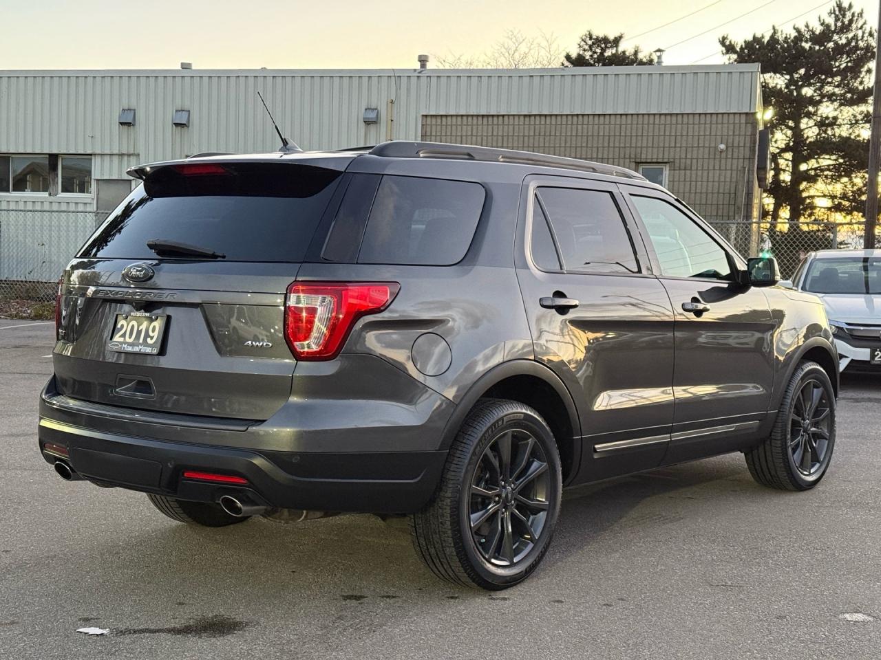 2019 Ford Explorer XLT 4WD  ACCIDENT FREE 7SEATS FORD SERVICED Photo