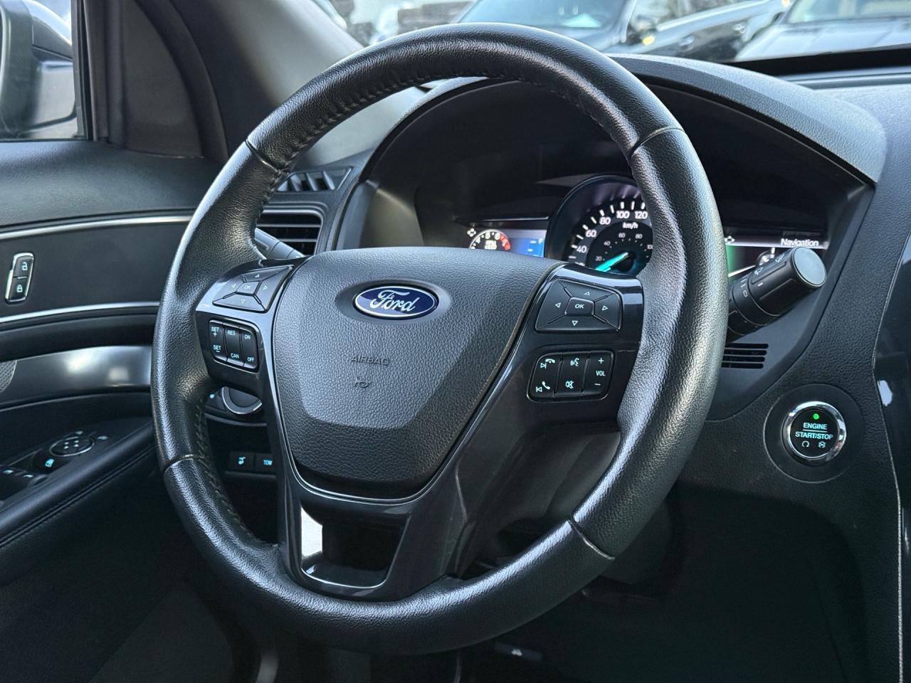 2019 Ford Explorer XLT 4WD  ACCIDENT FREE 7SEATS FORD SERVICED Photo